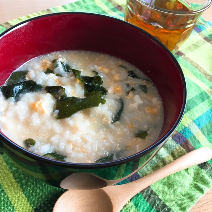 お手軽☆牛骨コムタンで☆たまごわかめ雑炊